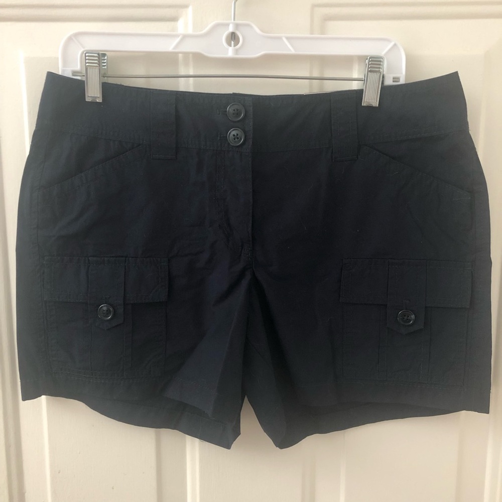 NWT Ann Taylor Signature Fit Cargo Navy Shorts, Size 8
